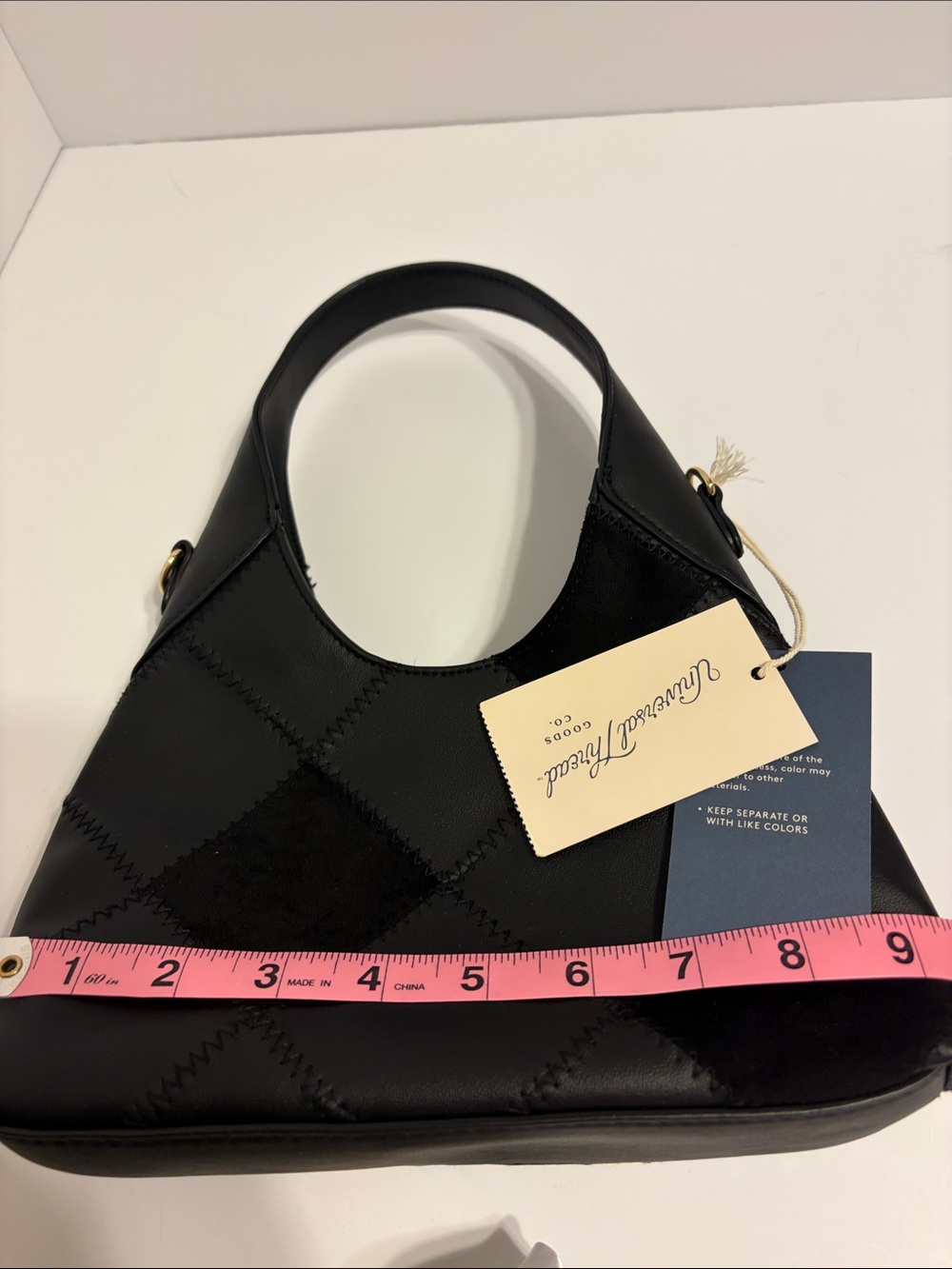 Black universal thread good co. Quilted Patchwork Shoulder Bag - Women - Picture 11 of 12